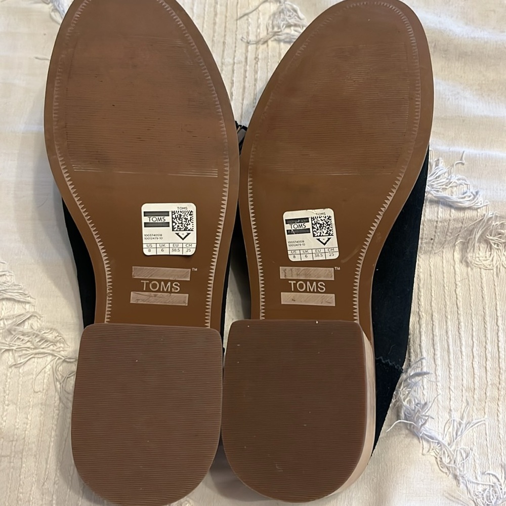 TOMS Leila black suede tassel mules size 8 LIKE NEW - Picture 8 of 10